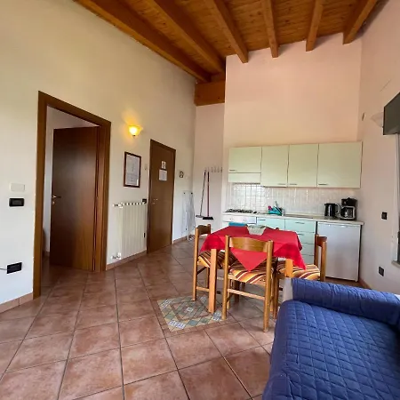 Ξενοδοχείο με διαμερίσματα Bellavista Manerba del Garda